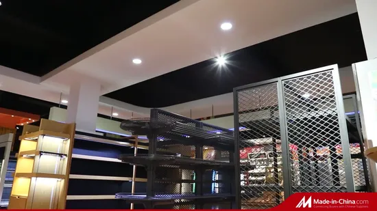 Luxury Metal Garment Supermarket Display Shelf 